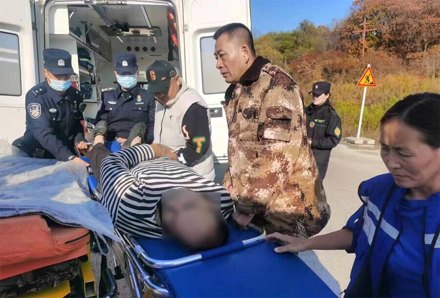 Водителюдальневосточнику с кровоизлиянием помогли врачи Китая и за 15 минут переправили в Россию   