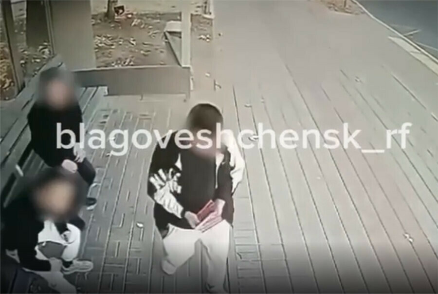 На остановки Благовещенска пришли вандалылюбители ЗОЖ видео 