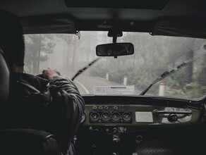 Прокуратура запретила трем амурчанам управлять авто