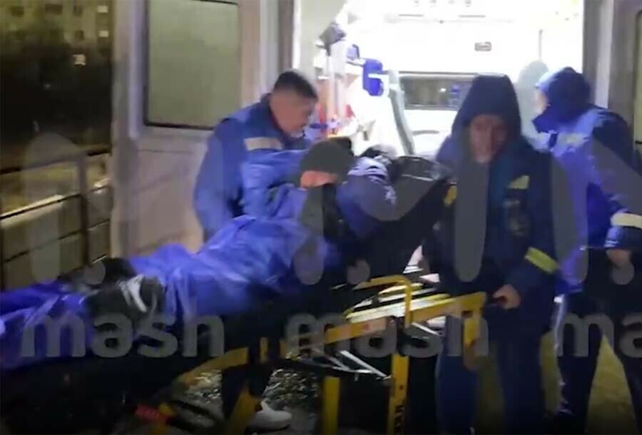 Спасенный в Охотском море мужчина рассказал как он выжил Комментарий врача видео обновлено