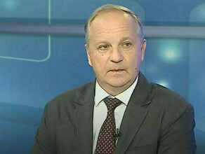 Профессия помогает эксмэр Владивостока Олег Гуменюк ремонтирует танки в зоне СВО 