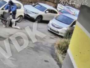 На Дальнем Востоке мужчина избил инвалида его же коляской видео