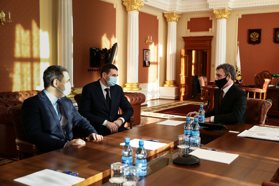 У нас очень хороший регион хоть и не такой теплый как Краснодар губернатор Приамурья приветствовал нового прокурора