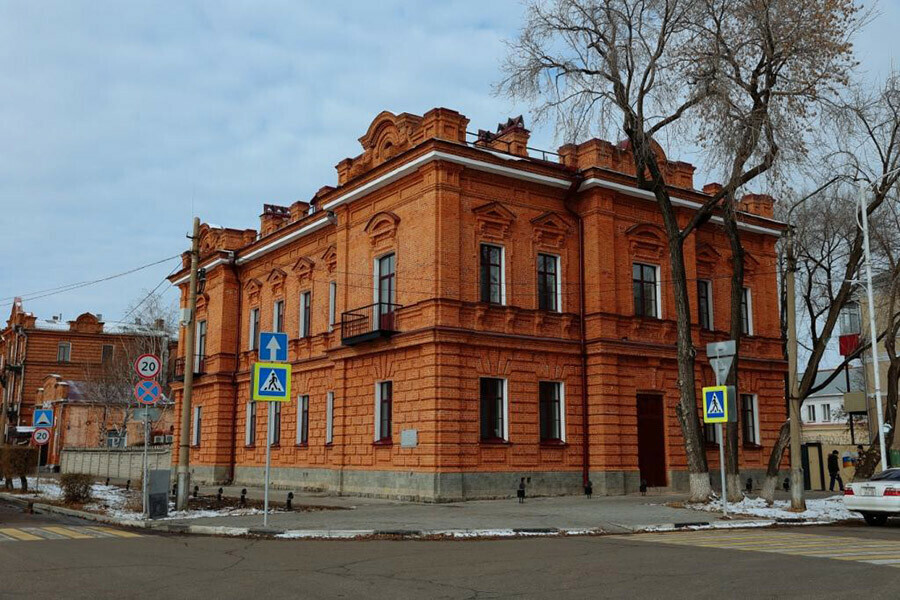 Благовещенские пограничники возвращаются в свой дом на набережной фото