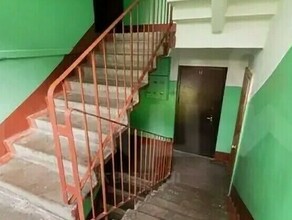 В Свободном женщина напала в подъезде на сотрудницу полиции