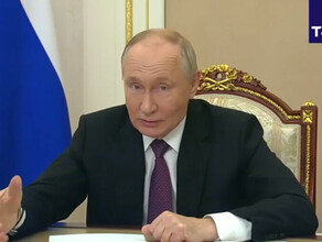 Путин попросил губернаторов не материться