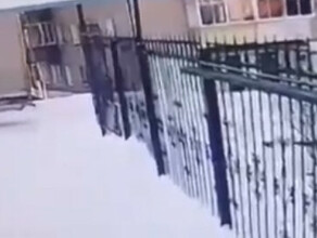 Момент ДТП с фурой и домом в Сковородине попал на видео