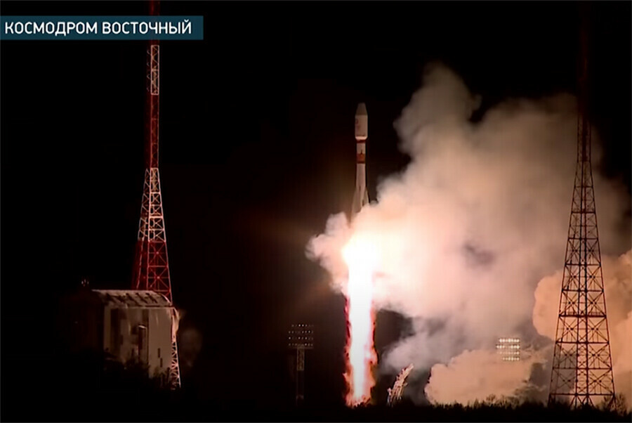 Появилось видео запуска ракеты Союз с аппаратами OneWeb с космодрома Восточный видео