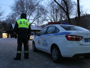 Самые настоящие люди и сотрудники в Благовещенске полицейские помогли доставить в больницу задыхавшуюся девочку