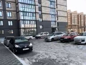Приходится спускать и поднимать коляски благовещенцы заехали в новостройку но были удивлены входом в дом видео