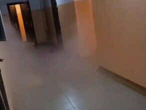 Было водопадами в пятиэтажке амурчан произошла большая коммунальная авария видео