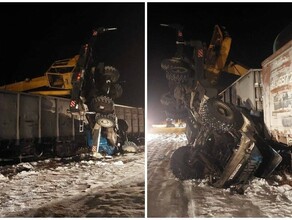 В Приамурье стрела крана опрокинулась на вагон поезда