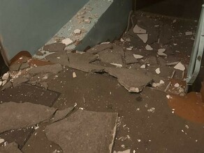Зашли в квартиру и услышали грохот благовещенцы испугались шума в подъезде одного из домов фото 