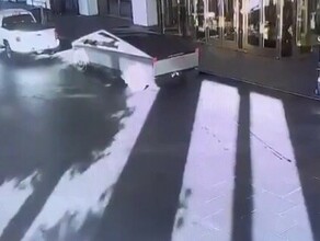 В США произошел теракт в результате которого погибли 15 человек В другом месте взорвалась Tesla видео