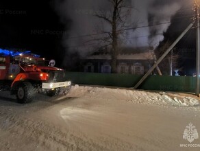При тушении дома в Шимановске найден мертвый пожилой человек 