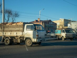 Возле рынка ВДНХ в Благовещенске вступил в силу запрет на движение грузовиков
