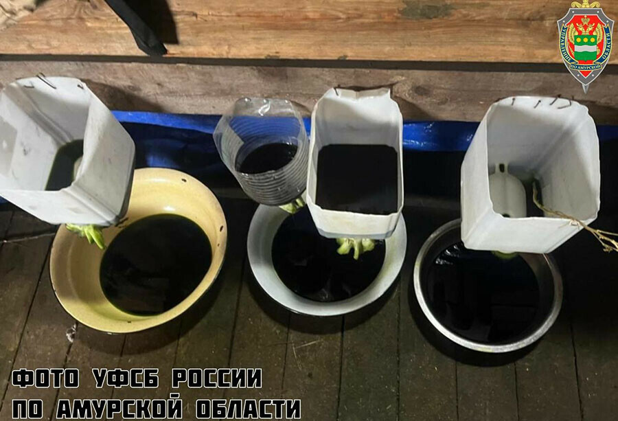 Пожизненное заключение грозит организаторам нарколаборатории и канала поставки наркотиков в Приамурье фото
