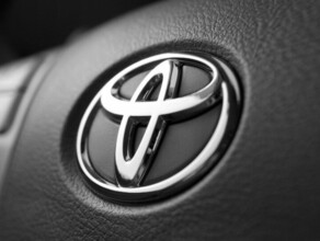 Toyota отзовет более 100 тысяч машин изза проблем с тормозами