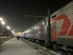 На вокзале творился ужас Пассажиров поезда Владивосток  Москва неожиданно попросили выйти в Чите