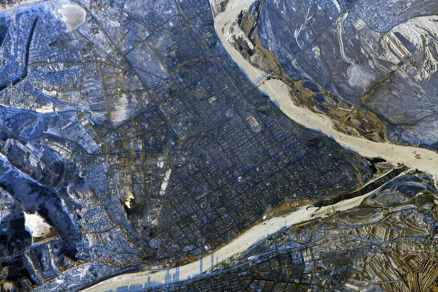 Благовещенск сфотографировали из космоса Тени китайских высоток доходят до набережной города