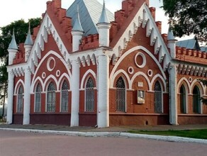 Нарядная архитектура большие автобусы и мультикультурность чем Благовещенск цепляет гостей города
