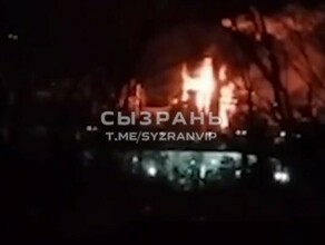 В самарской Сызрани которая за тысячу километров от украинской границы началась массовая атака БПЛА