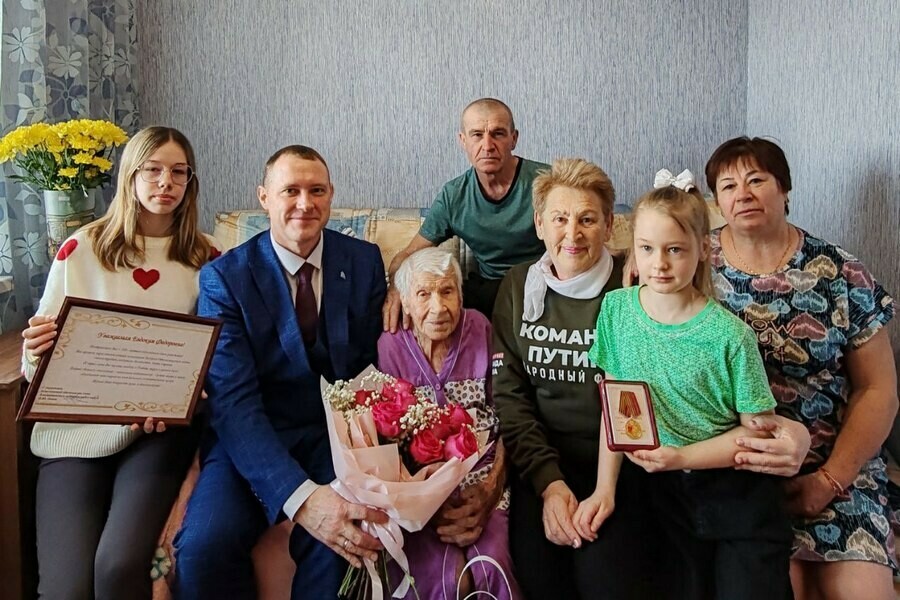 Жительница Чигирей отметила вековой юбилей фото 