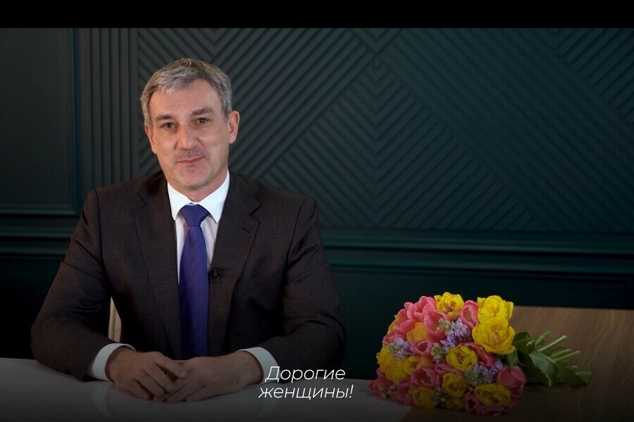 Глава Приамурья поздравил амурчанок с 8 Марта Теплые слова сказали и бойцы с передовой видео