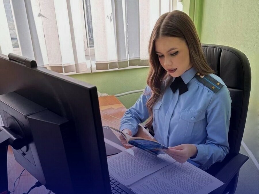 В Свободном бизнесмен не хотел добровольно убирать торговый павильон с муниципальной земли