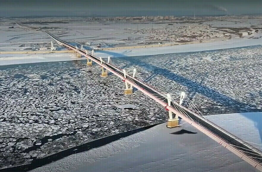 Чтобы не было опасности к водителям грузового транспорта обратился Мост Амур