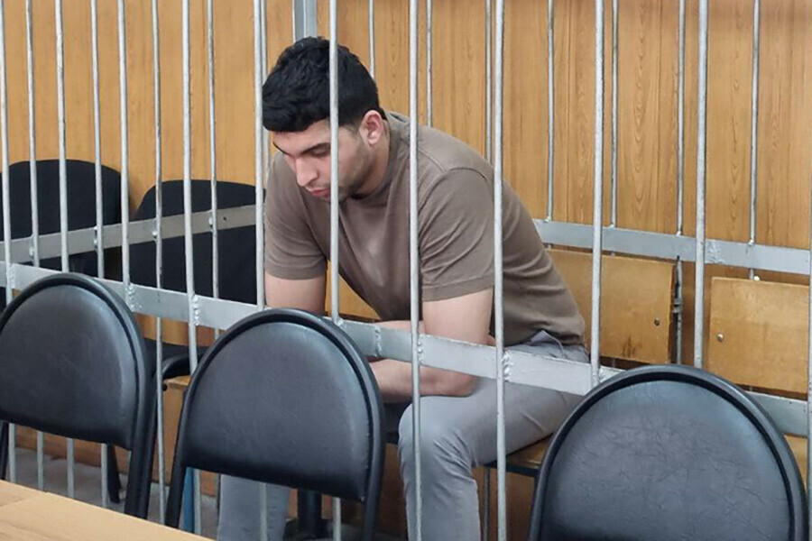 Заключен под стражу благовещенец который избил парня около ночного клуба видео