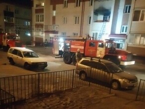 Рано утром в многоквартирном доме Благовещенска произошел серьезный пожар Погибла женщина