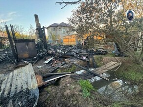 Пятеро детей погибли при пожаре Матери дома не было