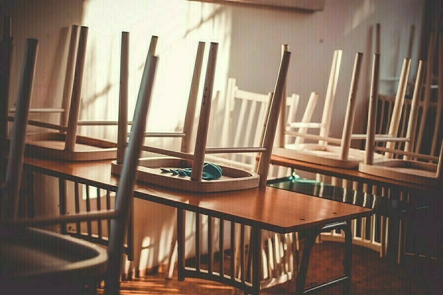 В Благовещенске учеников нескольких школ перевели на дистанционное обучение