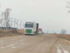 Черных водителей заметили под Благовещенском для чего они перегружают товар из китайских фур себе рассказали амурские предприниматели фото видео