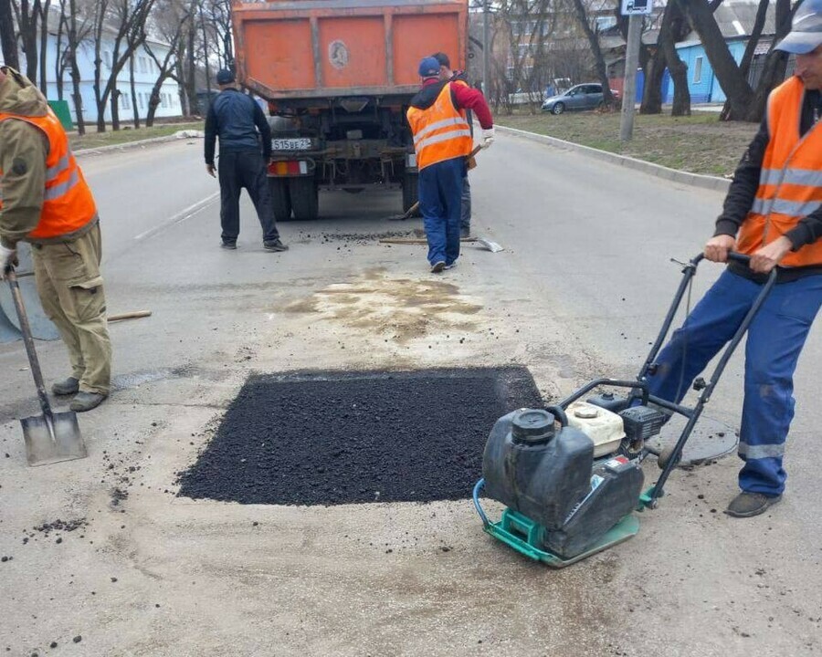 В Благовещенске дорожники отчитались за ямочный ремонт