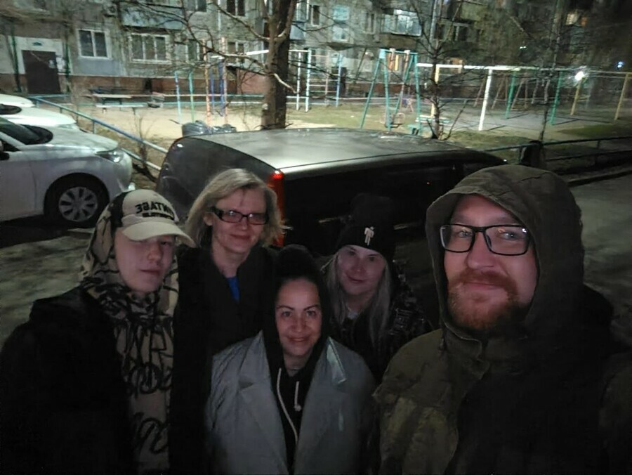 ПСО Амур Мальчика нашли сидел босой в подъезде