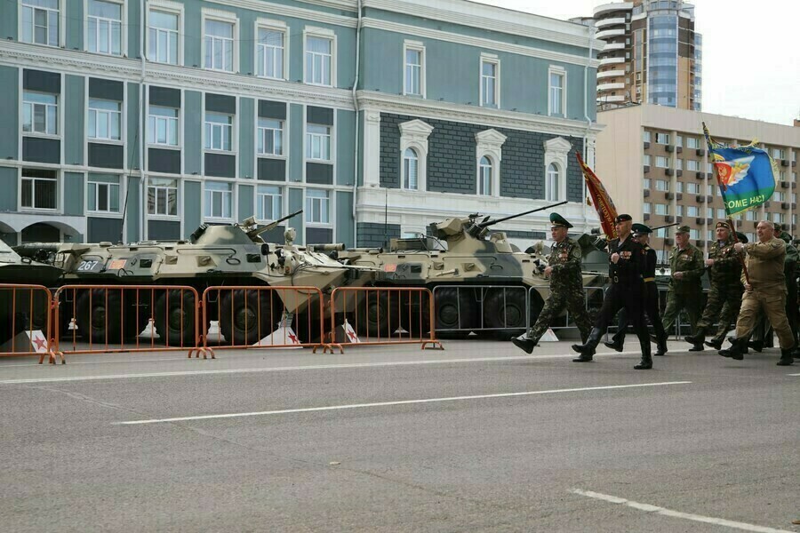 Выставка военной техники благовещенцев ждут на улице Островского