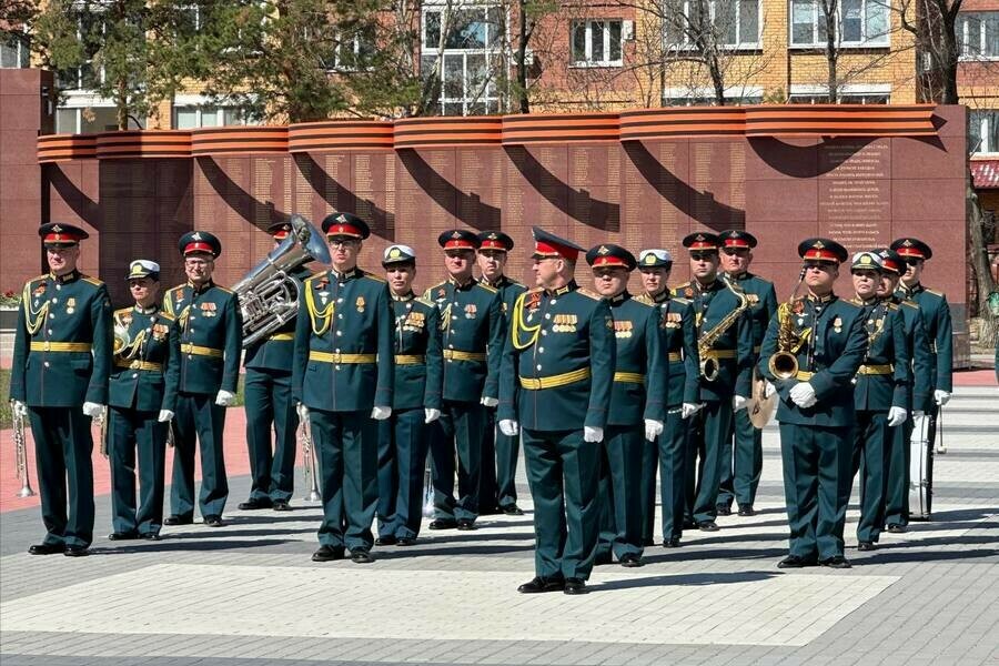 В Благовещенске состоялась церемония возложения цветов фото 