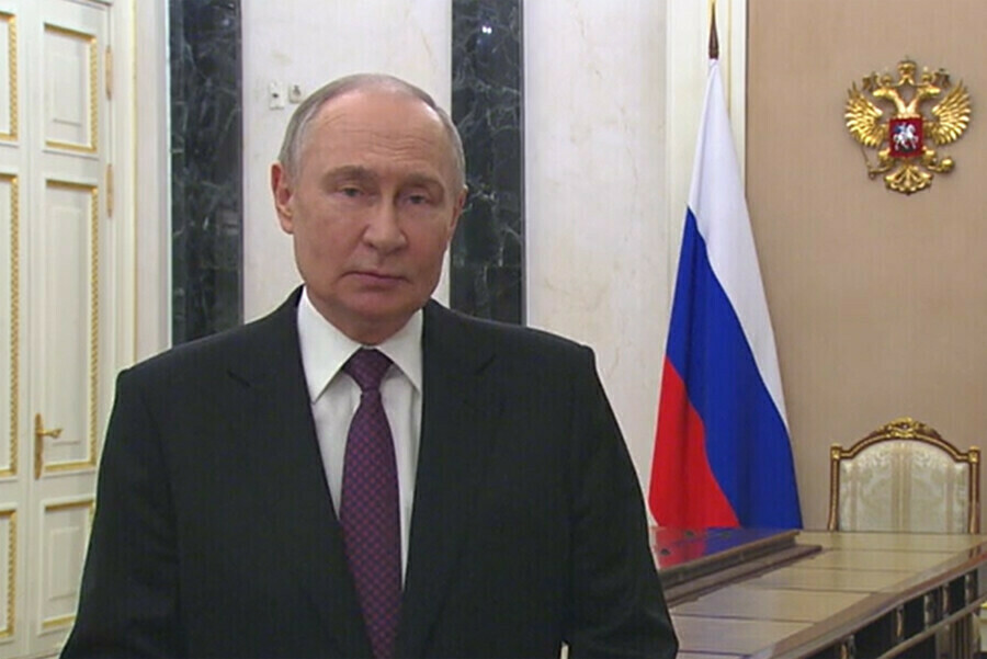 Вступило в силу объявленное Путиным перемирие