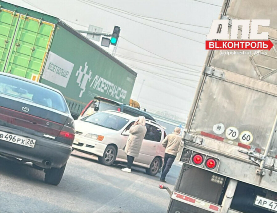 В Благовещенске на двух крупных улицах затруднено движение изза ДТП