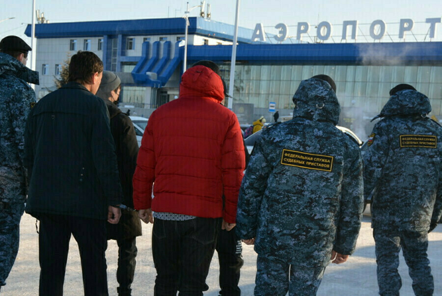 Россиянам хотят платить за сообщения о нелегальных мигрантах