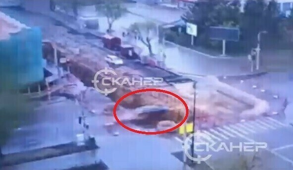 Водителя перепрыгнувшего через перекоп в центре Благовещенска арестовали 