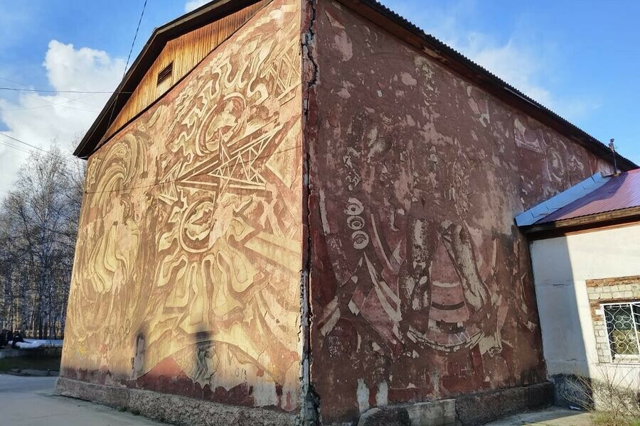 Пока не поздно нужно чтото делать амурчане бьют тревогу изза стремительного исчезновения объектов искусства с фасадов домов фото