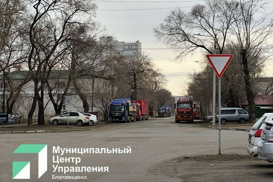 Дорожные знаки плотно расставят в одном из районов Благовещенска