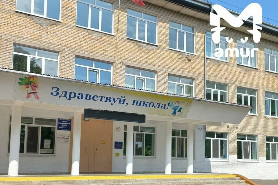 Возле школьного стадиона ребенок умер надышавшись газом 