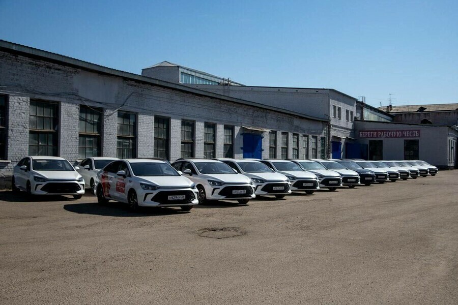 Леворульные авто российской сборки которые переведут на газ в Благовещенске появилось муниципальное такси