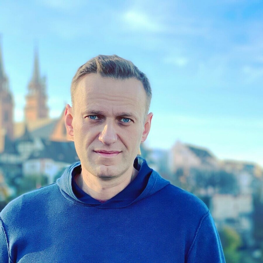 Возвращаюсь домой Алексей Навальный объявил о возвращении в Россию
