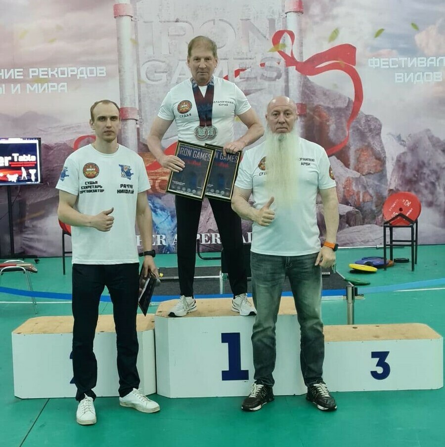 Амурский судья установил мировой рекорд в силовом спорте по версии WRPF