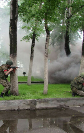 Военные учились противостоять терроризму в Амурской области фото